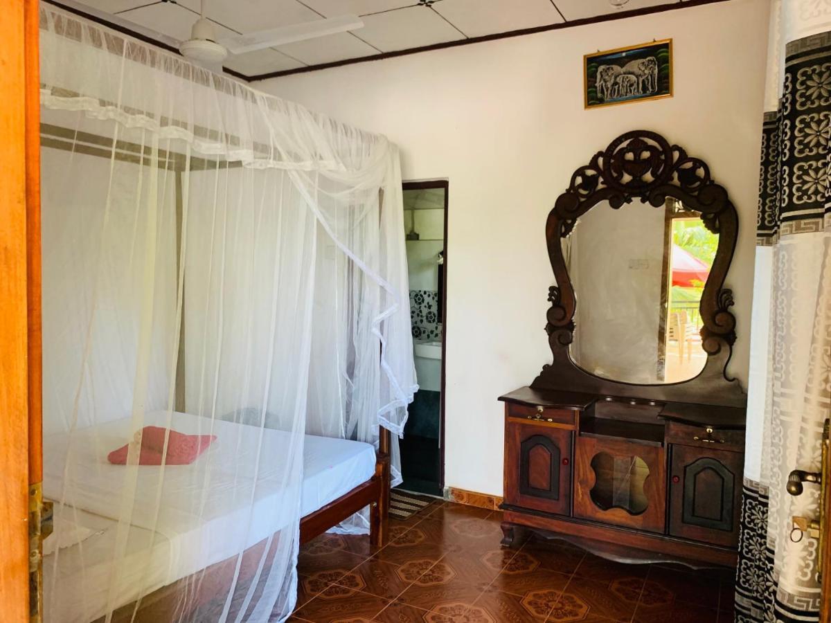 Kawshan Home Stay Діквелла Екстер'єр фото