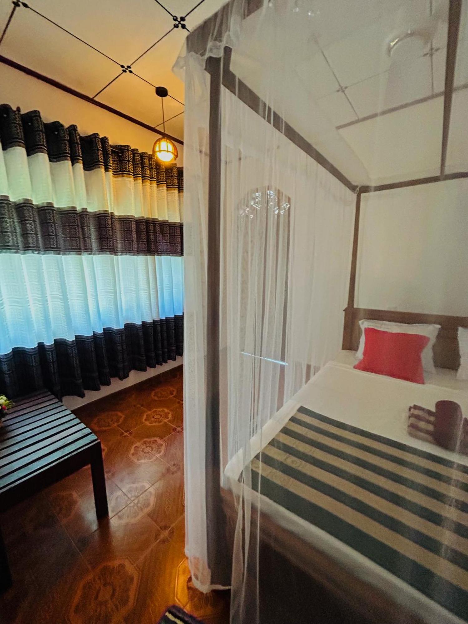 Kawshan Home Stay Діквелла Екстер'єр фото