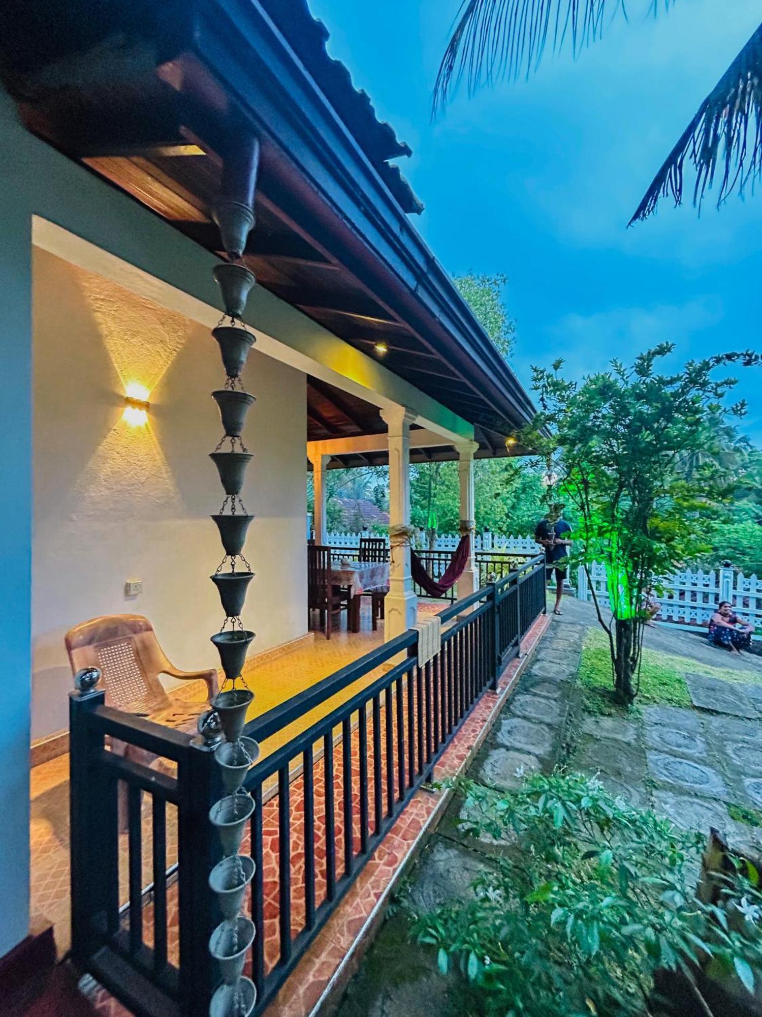 Kawshan Home Stay Діквелла Екстер'єр фото